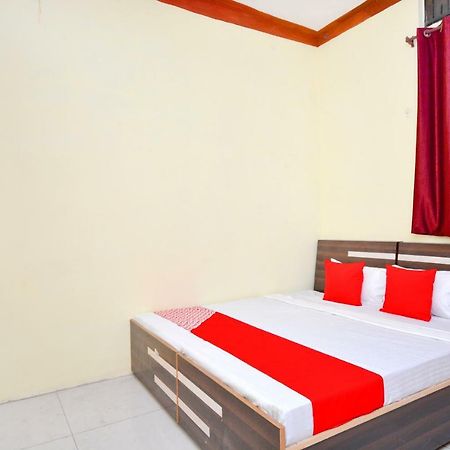 Oyo 40306 White House Hotell Jalandhar Rum bild