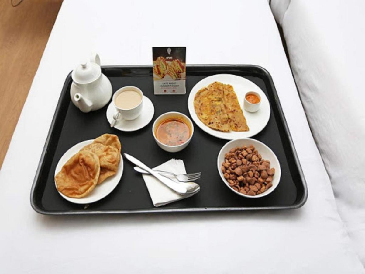 Oyo 40306 White House Hotell Jalandhar Exteriör bild